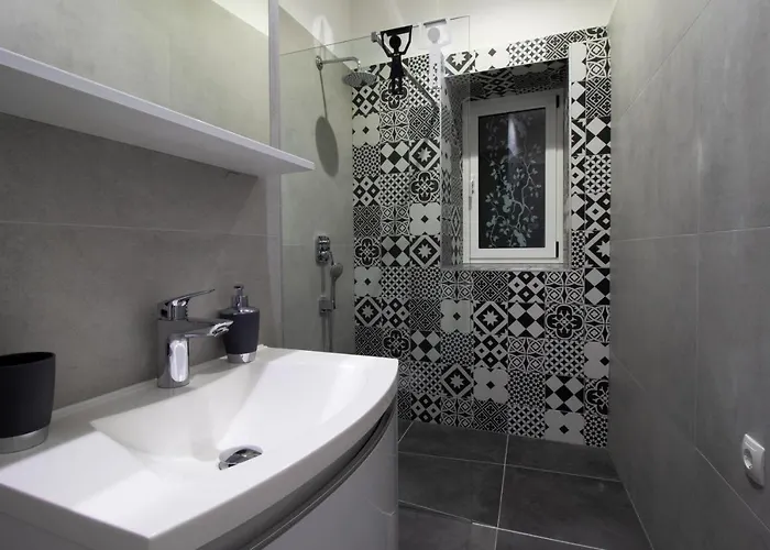 Urban Getaway Double 3* Split